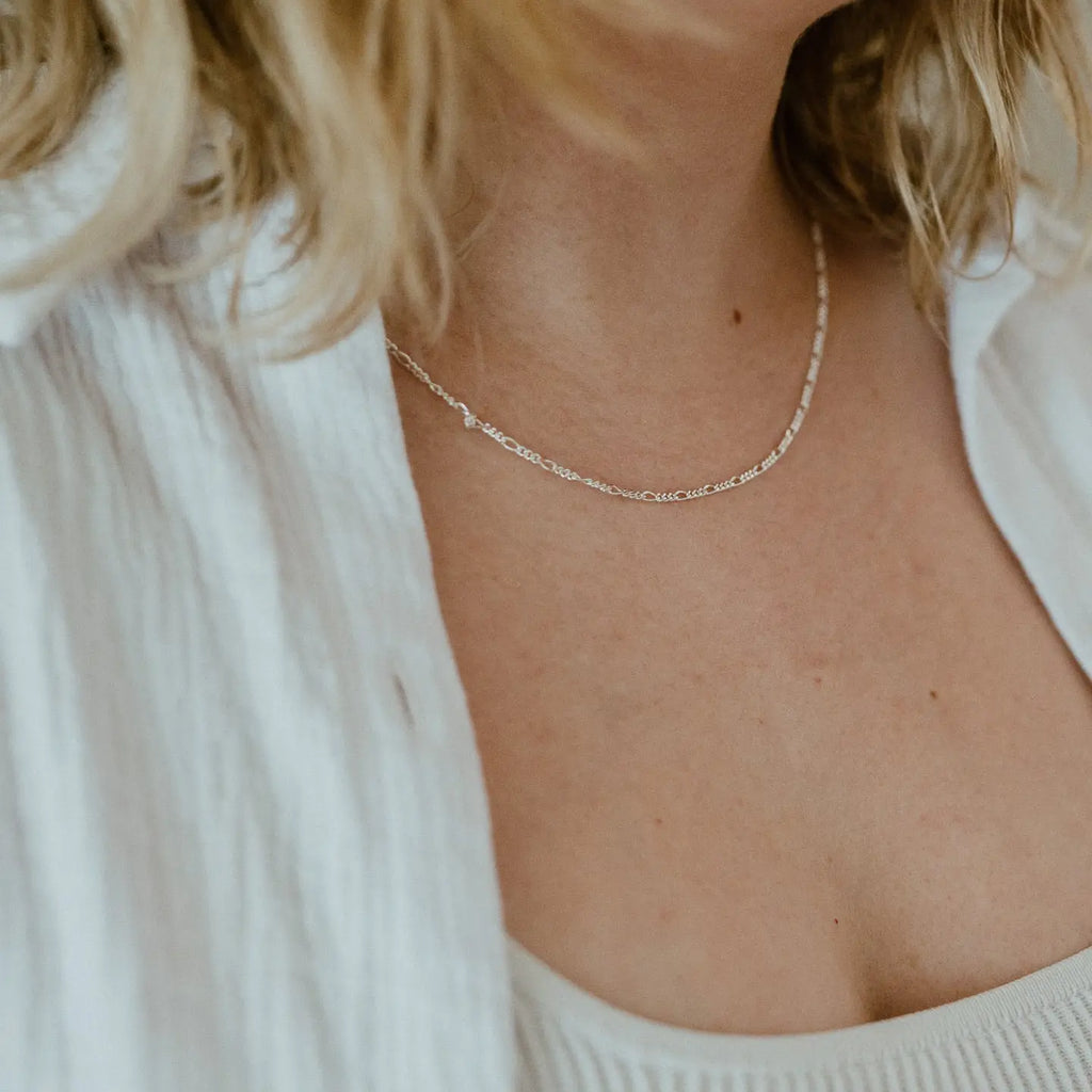 Dainty Figaro Necklace